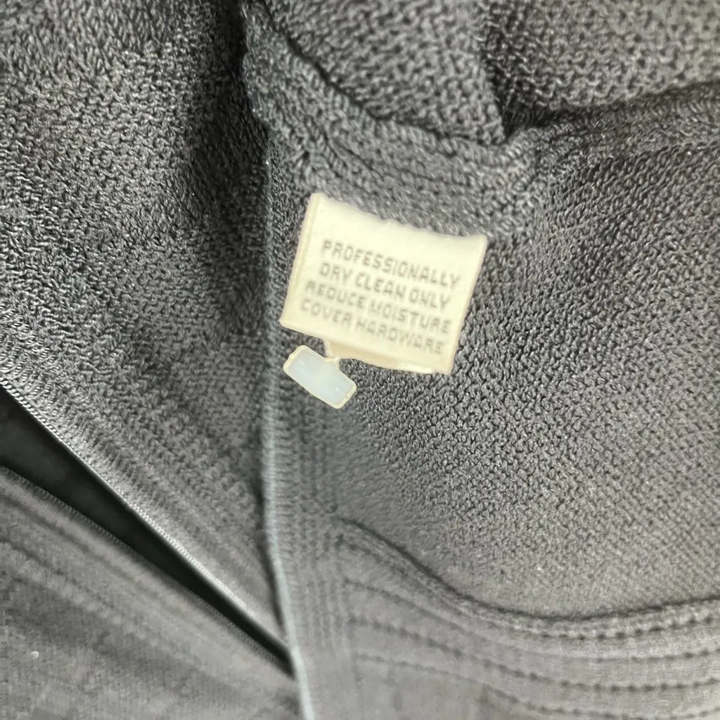 St. John women’s Santana knit front zip long sleeve tunic jacket vintage size 2 - Image 4