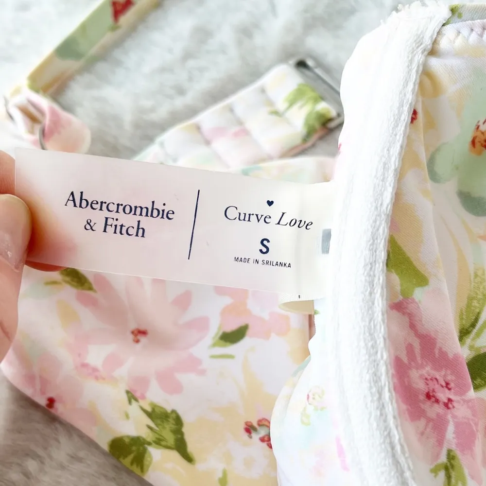 Curve Love Pink Floral Bikini Set - Image 4