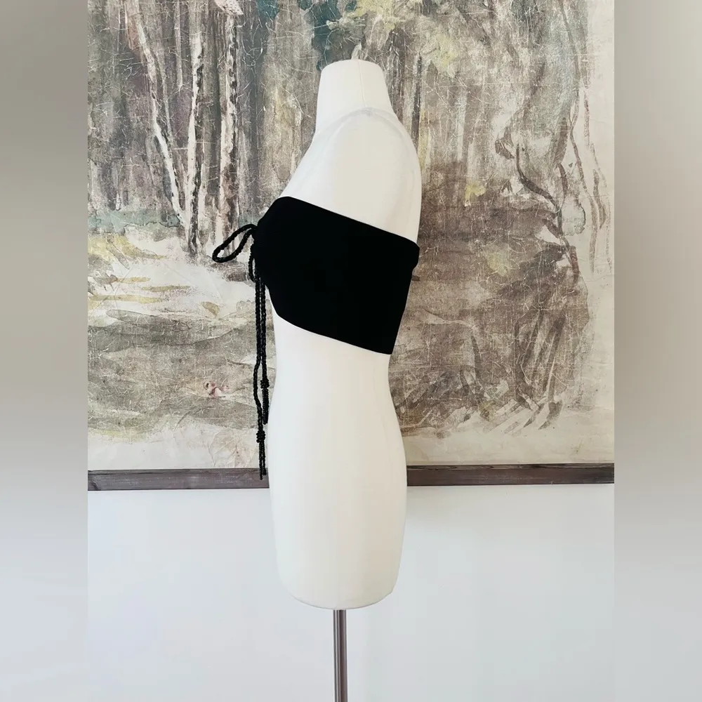 Anthropologie Farm Rio Bandeau Front Cut Out Crop Top in Black Size Small NWOT - Image 4