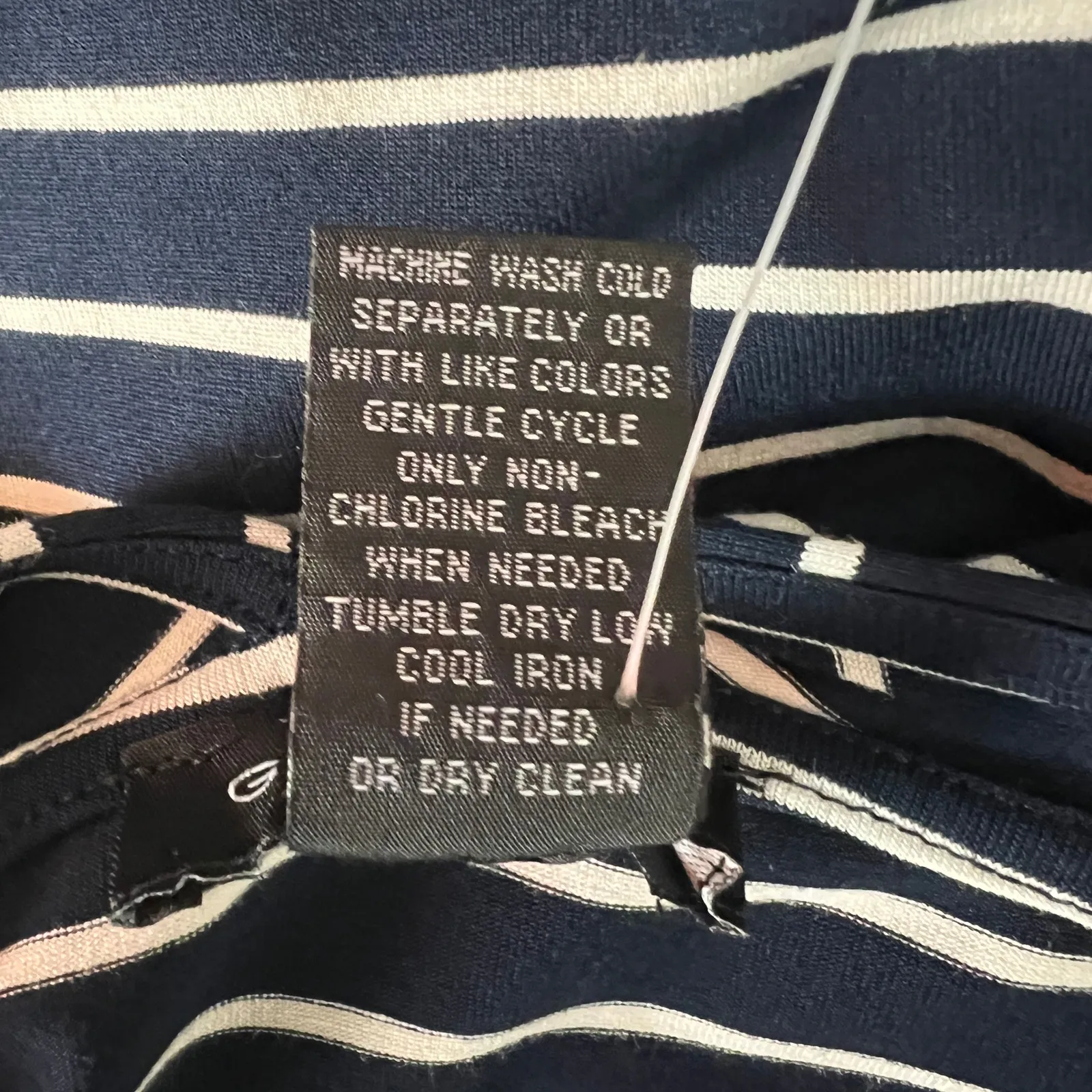 NWT Grace Striped V-Neck Dolman Sleeve Top Size Large - Image 9