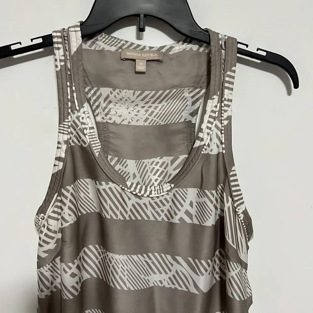Banana Republic  Tank Top Size Medium - Image 2