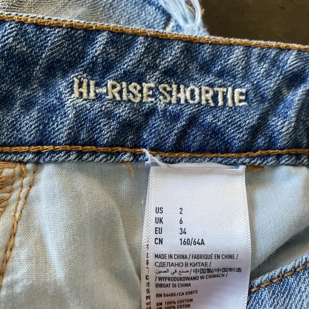 American Eagle Women's 2‎ High Rise Shortie Light Wash Denim Distressed Shorts - Image 8