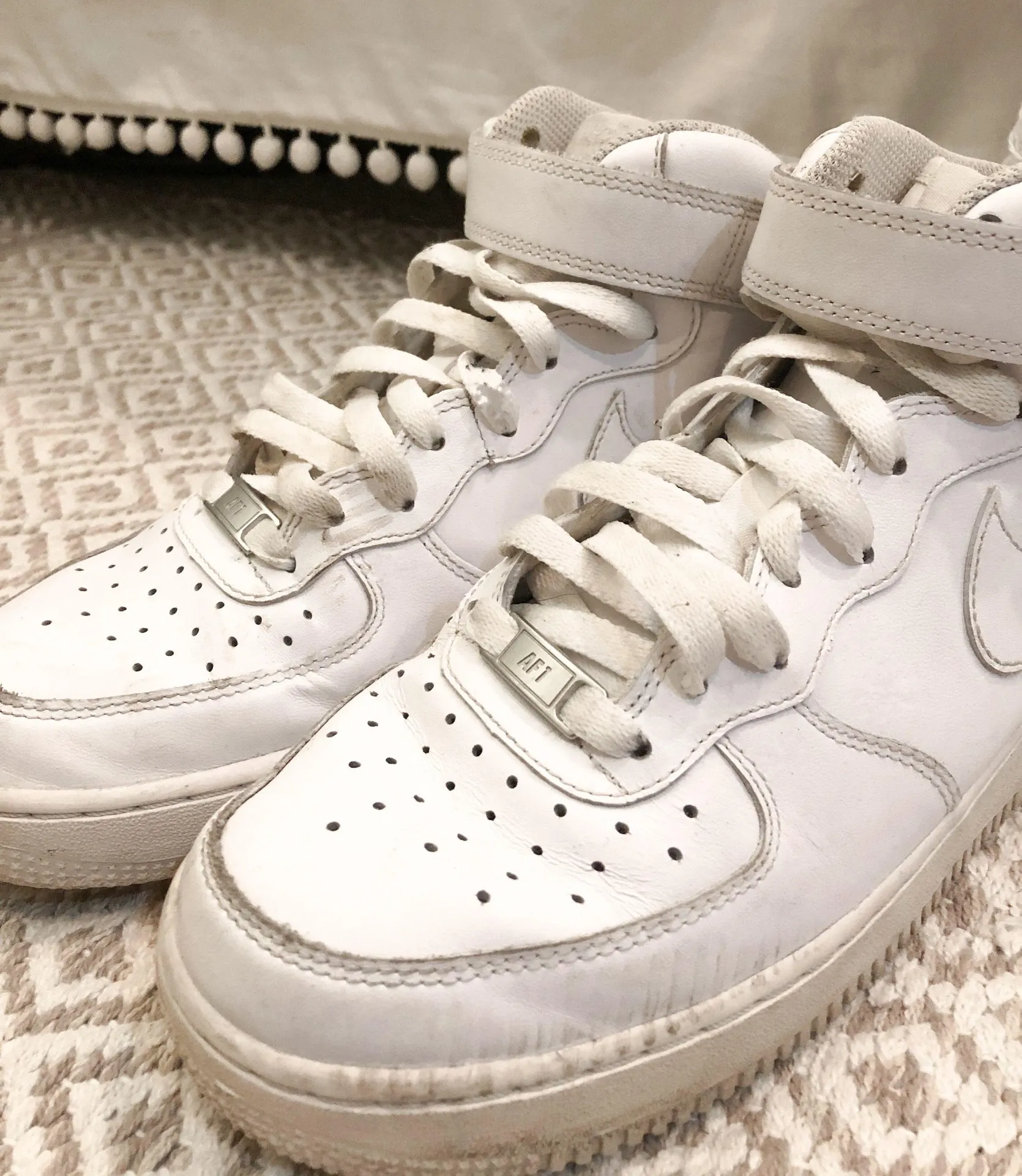 Nike Air Force 1 Mid - Image 4