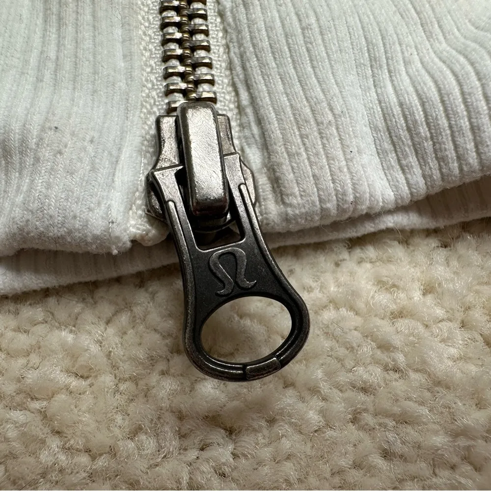 Lululemon Athletica Om & Roam Pullover White Relaxed Long Sleeve Hoodie - Image 5