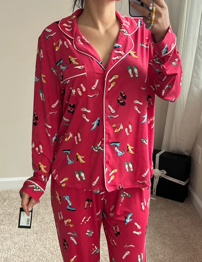 Kate Spade  shoe lovers on set. S/M - Image 2