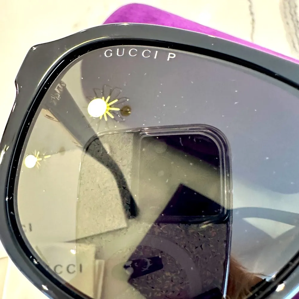 Gucci Logo Polarized Sunglasses - Image 5