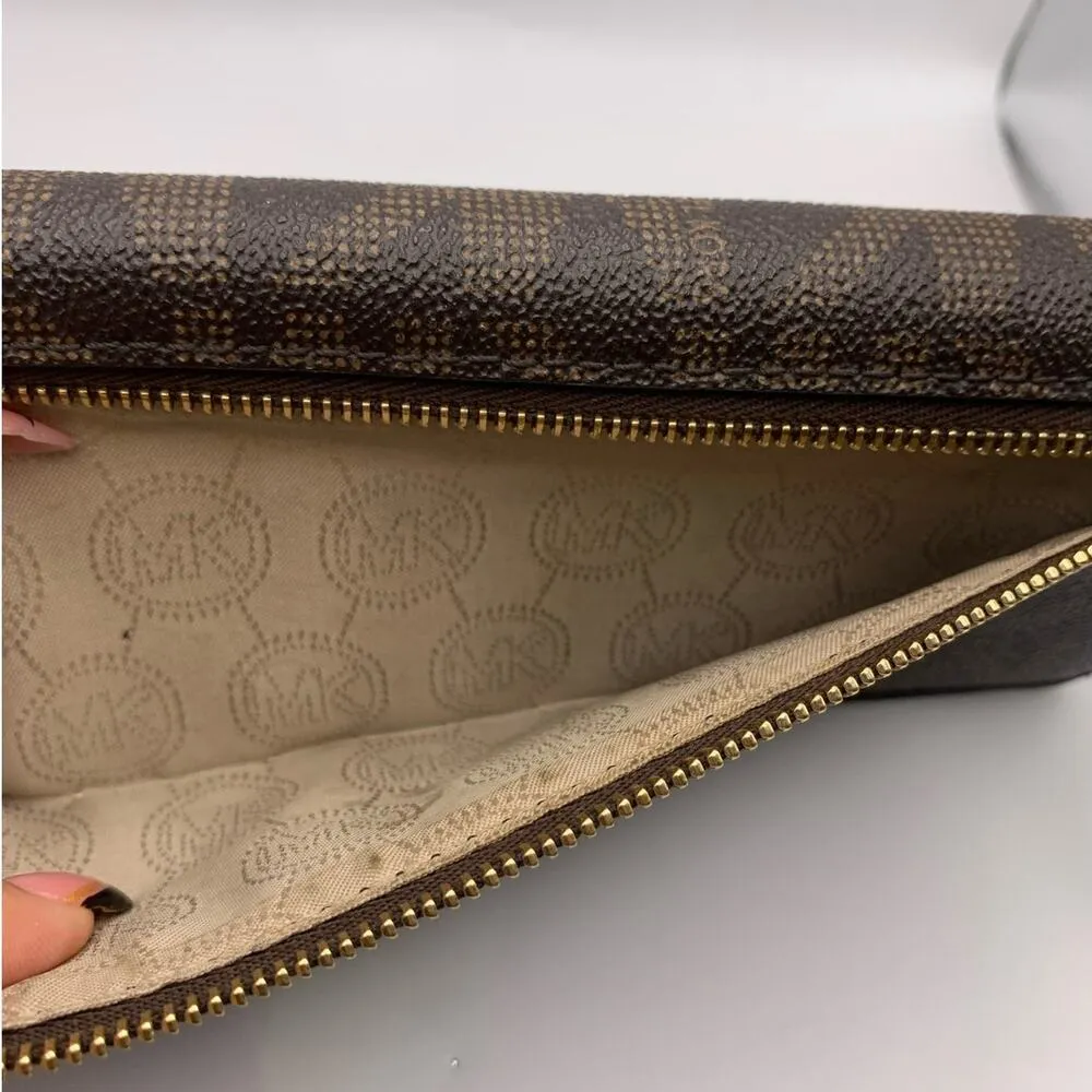 Michael Kors Brown Signature Jet Set Wallet - Image 3