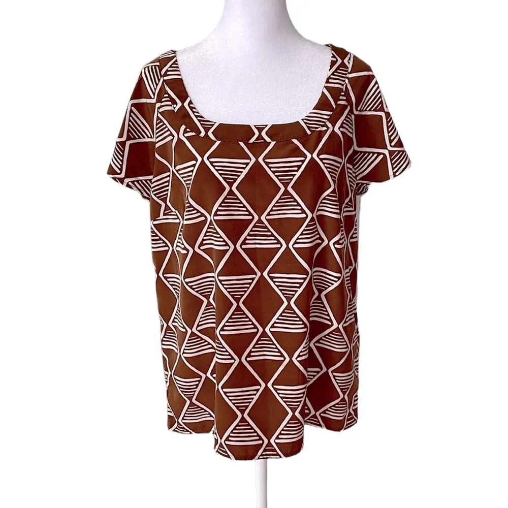 Old Navy Brown and White Printed Short Sleeve Square Neck Blouse Size Small - Image 6