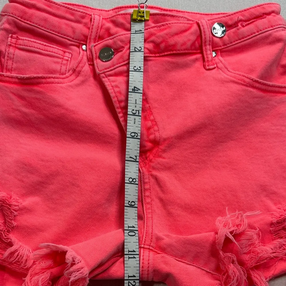 Risen Jeans Vibrant Pink Frayed Hem Jean Shorts Size M - Image 4