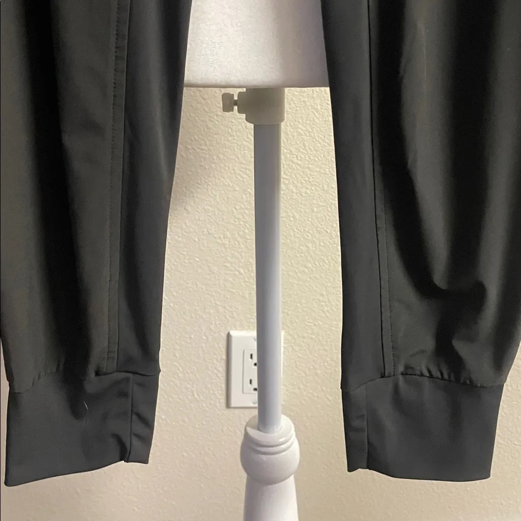 Athleta Sutton Jogger Athletic Cargo Pants Gray size 0 - Image 5