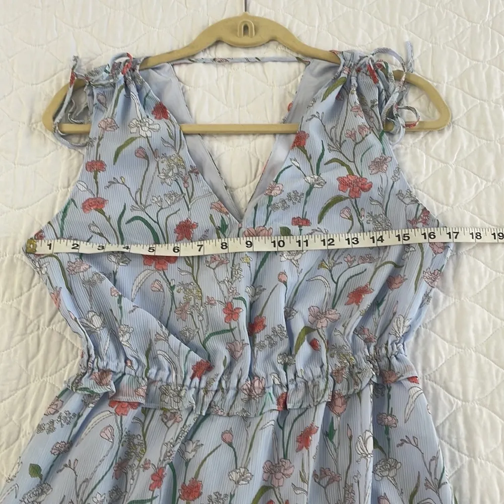 NWOT  Floral Sleeveless V-Neck Maxi Dress. Size 4 - Image 12