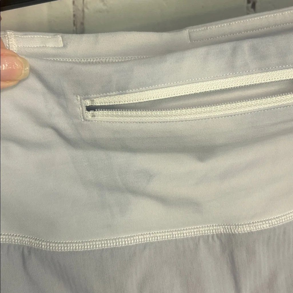 Lululemon Athletica Hotty Hot shorts athleisure size 6 sports yoga fitness chic - Image 9