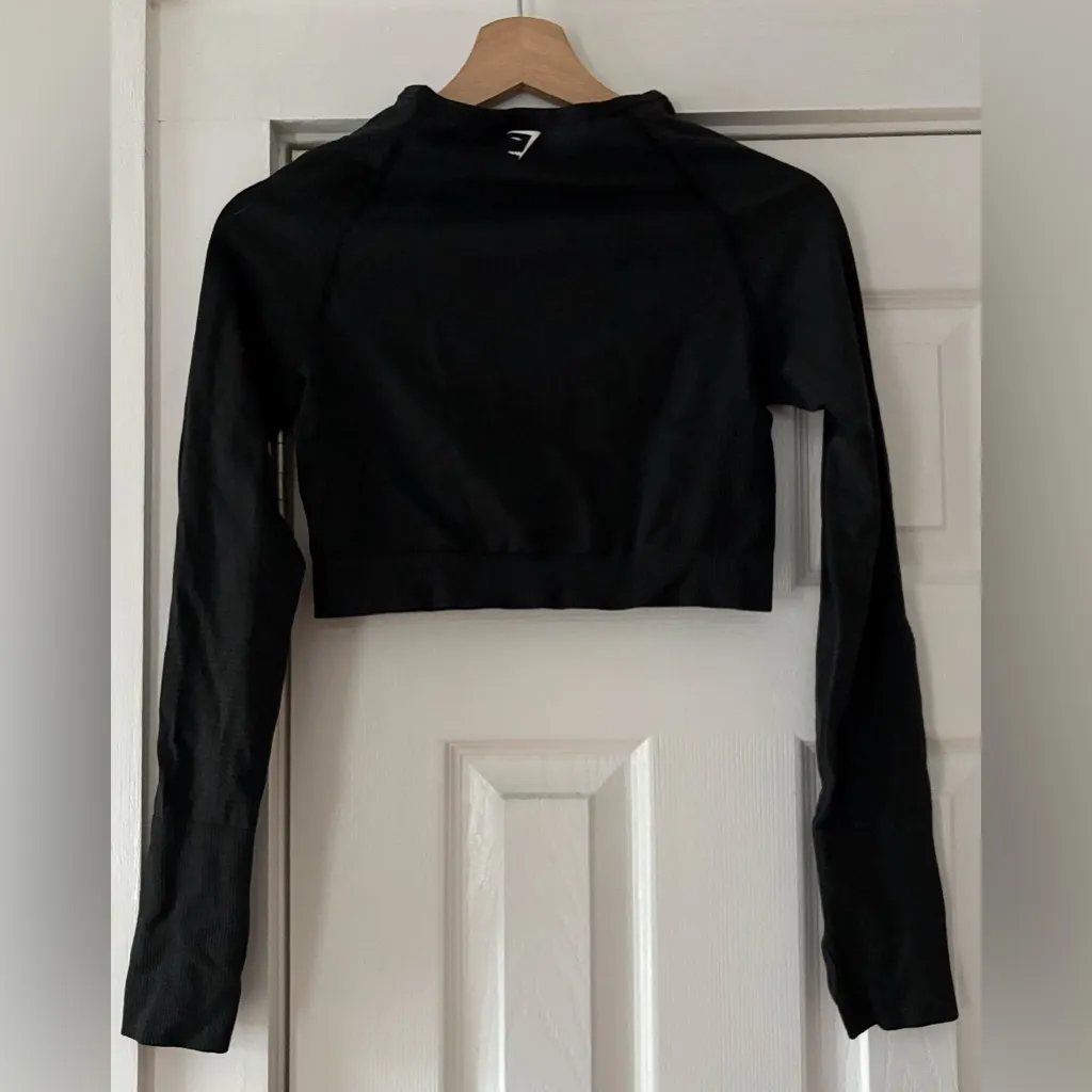 Gymshark Black Fitted‎ Long Sleeve Crop Top Size Medium EUC - Image 4