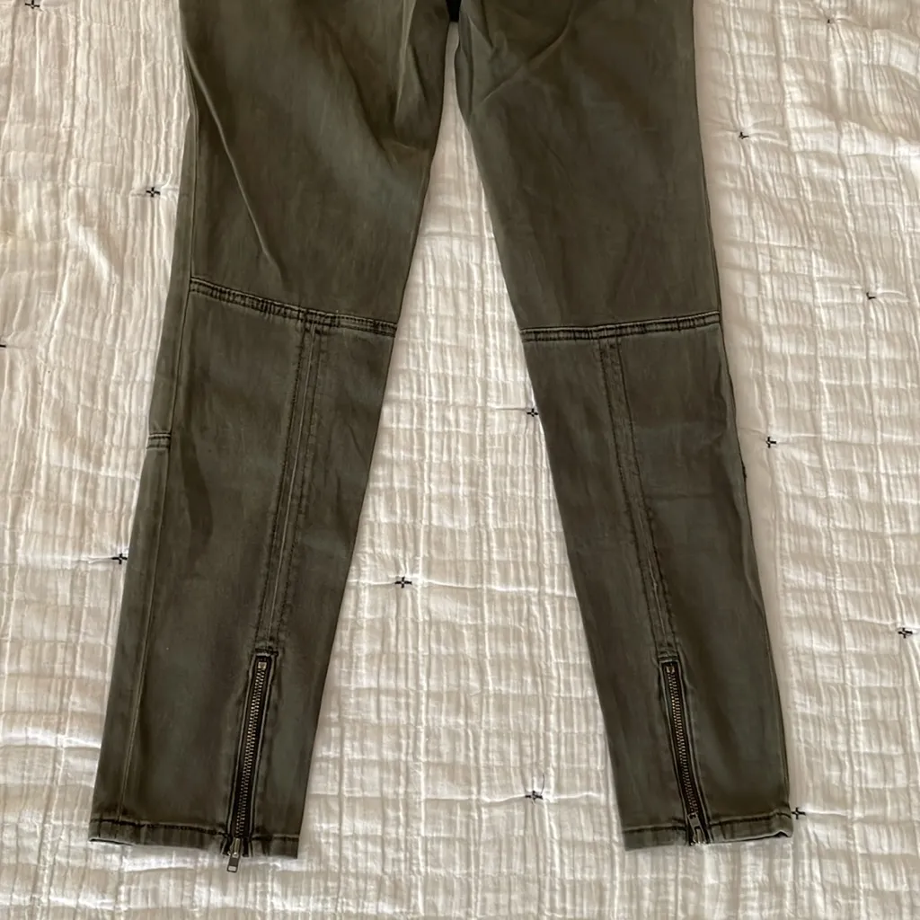 ANTHROPOLOGIE Pilcro Superscript Skinny Mid-Rise Moto Pant Olive Green Size 28 - Image 6