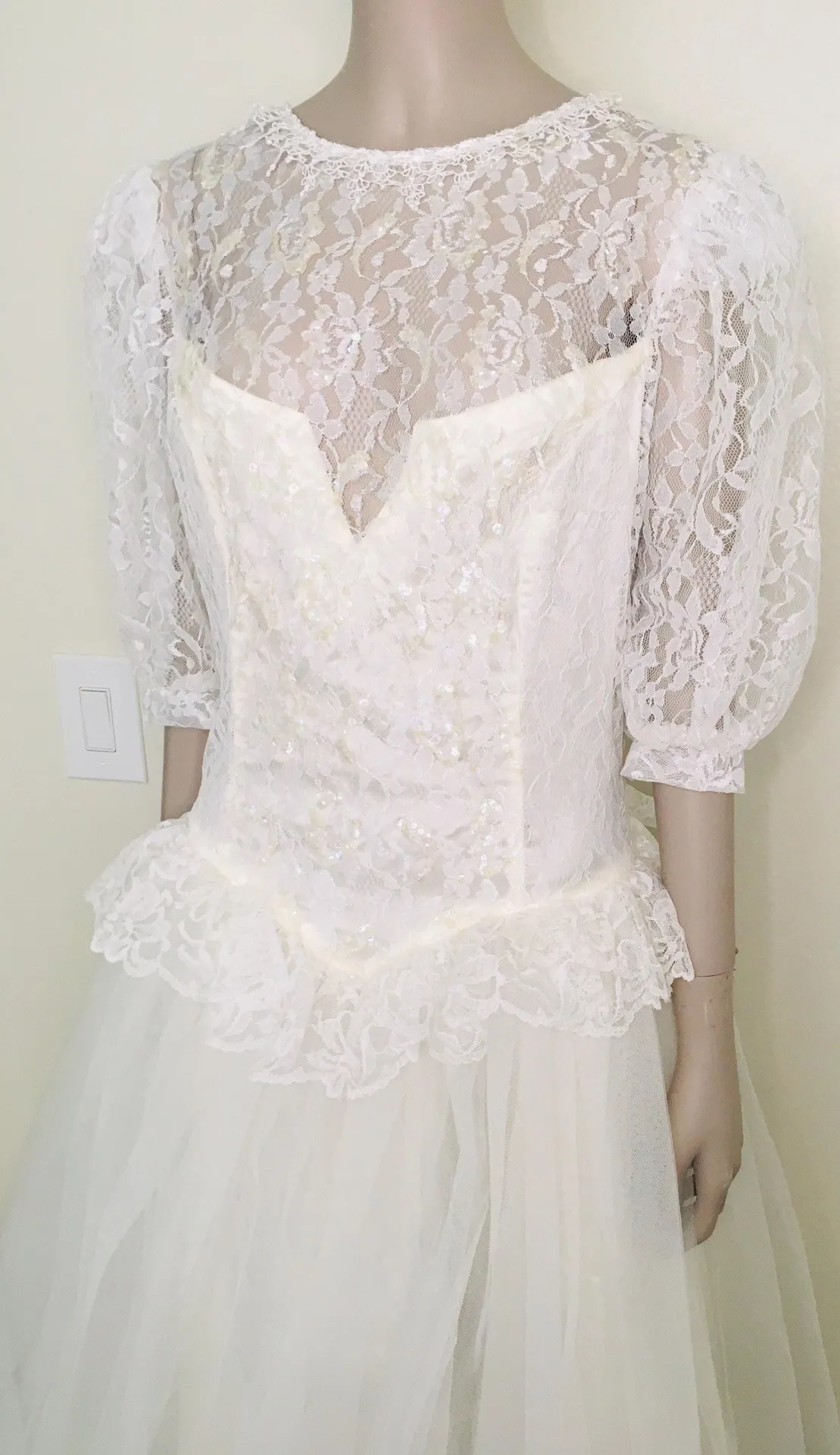 Vintage  Gunne Sax Wedding Dress - Image 5