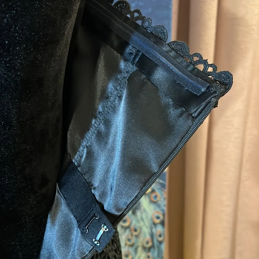 White House Black Market Size 2 Black Strapless Midi Dress - Image 10