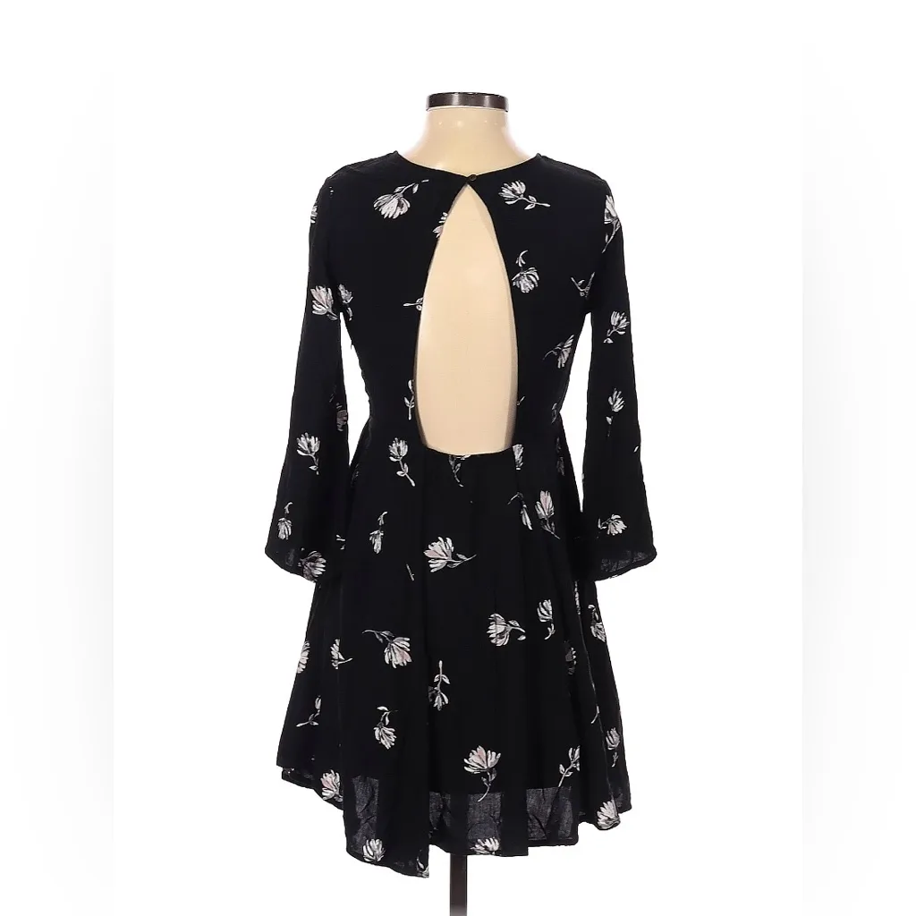 White Crow Black Floral Mini Dress Size Small Open Back - Image 2