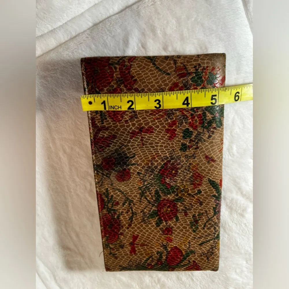 Source Unknown Brooches Wallet, Grey floral, Petite florals, Multi card spaces, 1 ‎ internal - Image 7