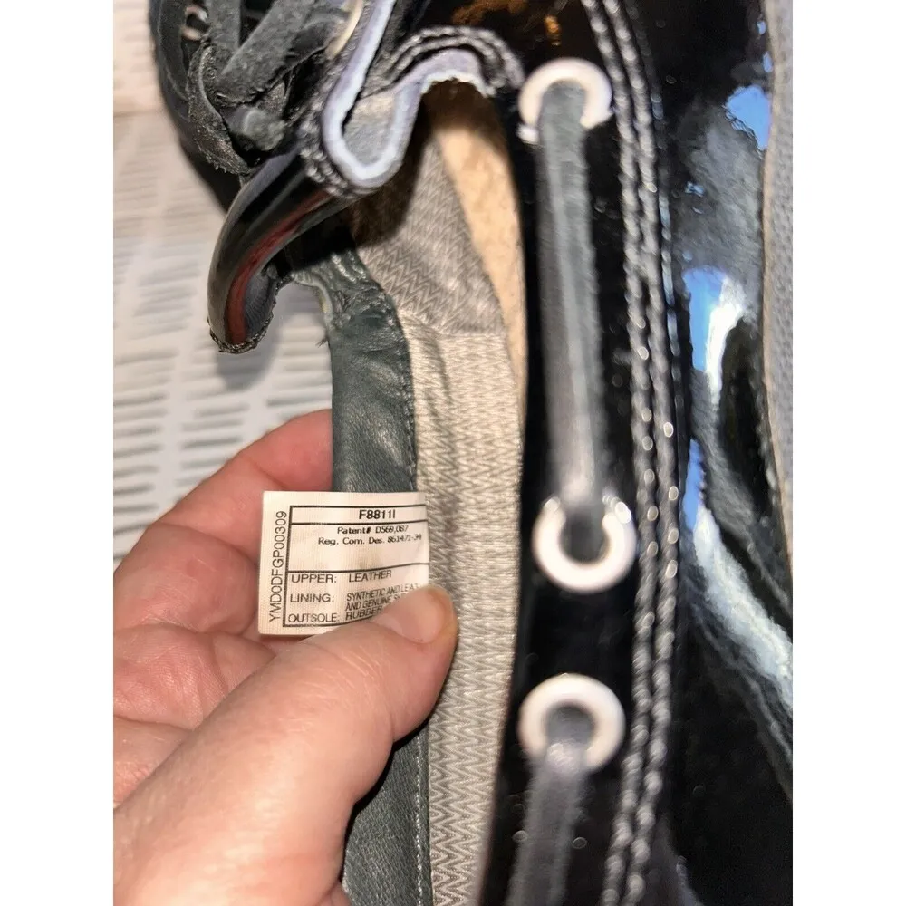 UGG Ashdale Duck Shoes Black Patent Leather Shearling Fur Lined 1901 US 6‎ - Image 9