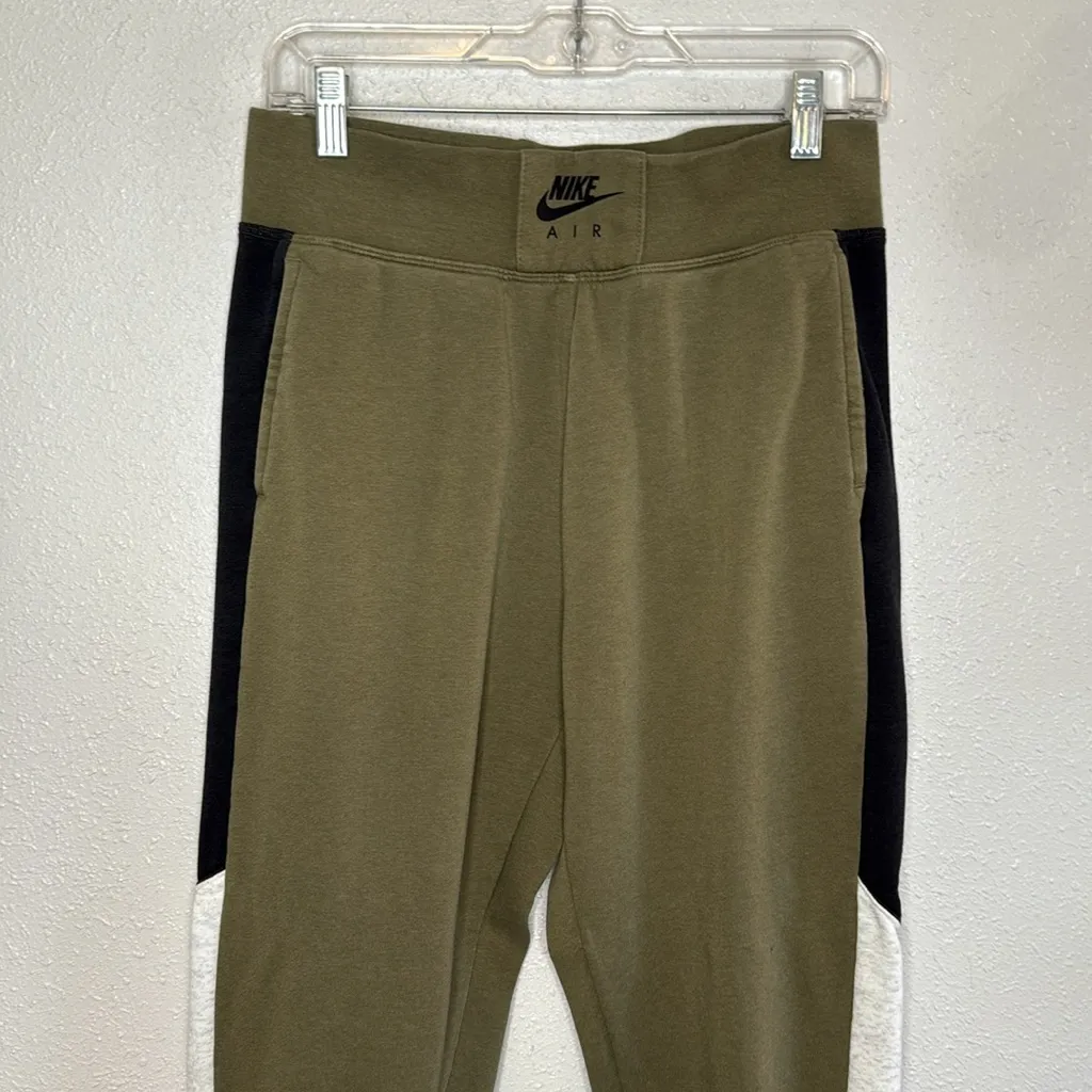 Nike Women's BB Green/Black/White Heather Joggers Size Medium - Image 2