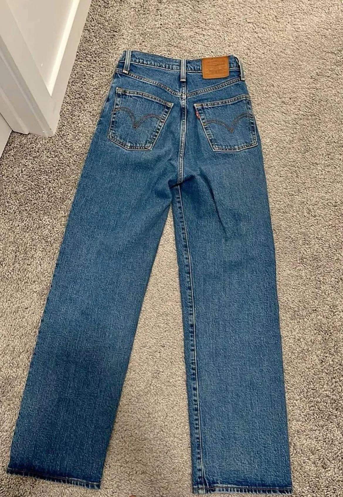 Levi’s Ribcage Straight Jeans - Image 2