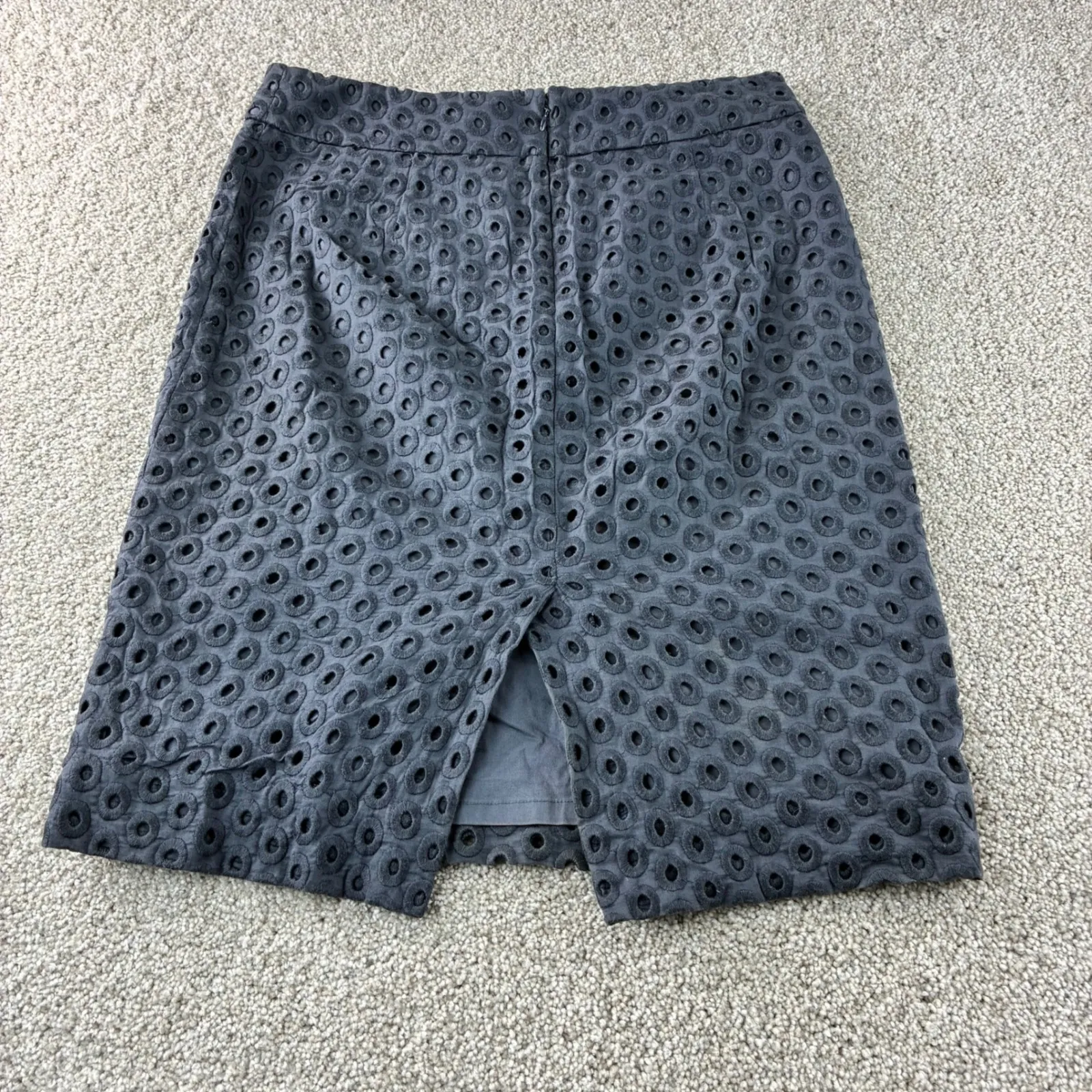 J. Crew Gray‎ Eyelet Knee Skirt Size 6 Cotton Blend Lined Career Casual Chic - Image 5