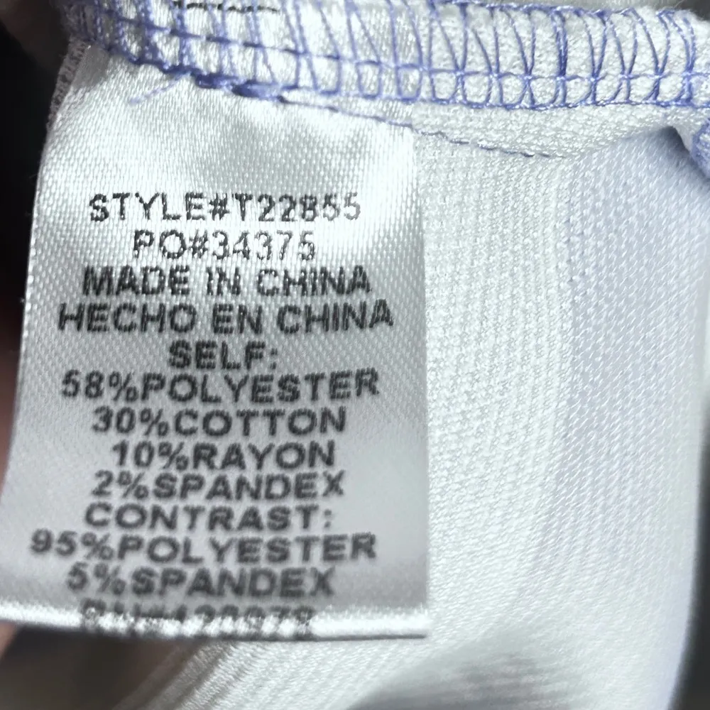 Entro Women’s size Large purple and white striped cap sleeve collared top Vneck - Image 5