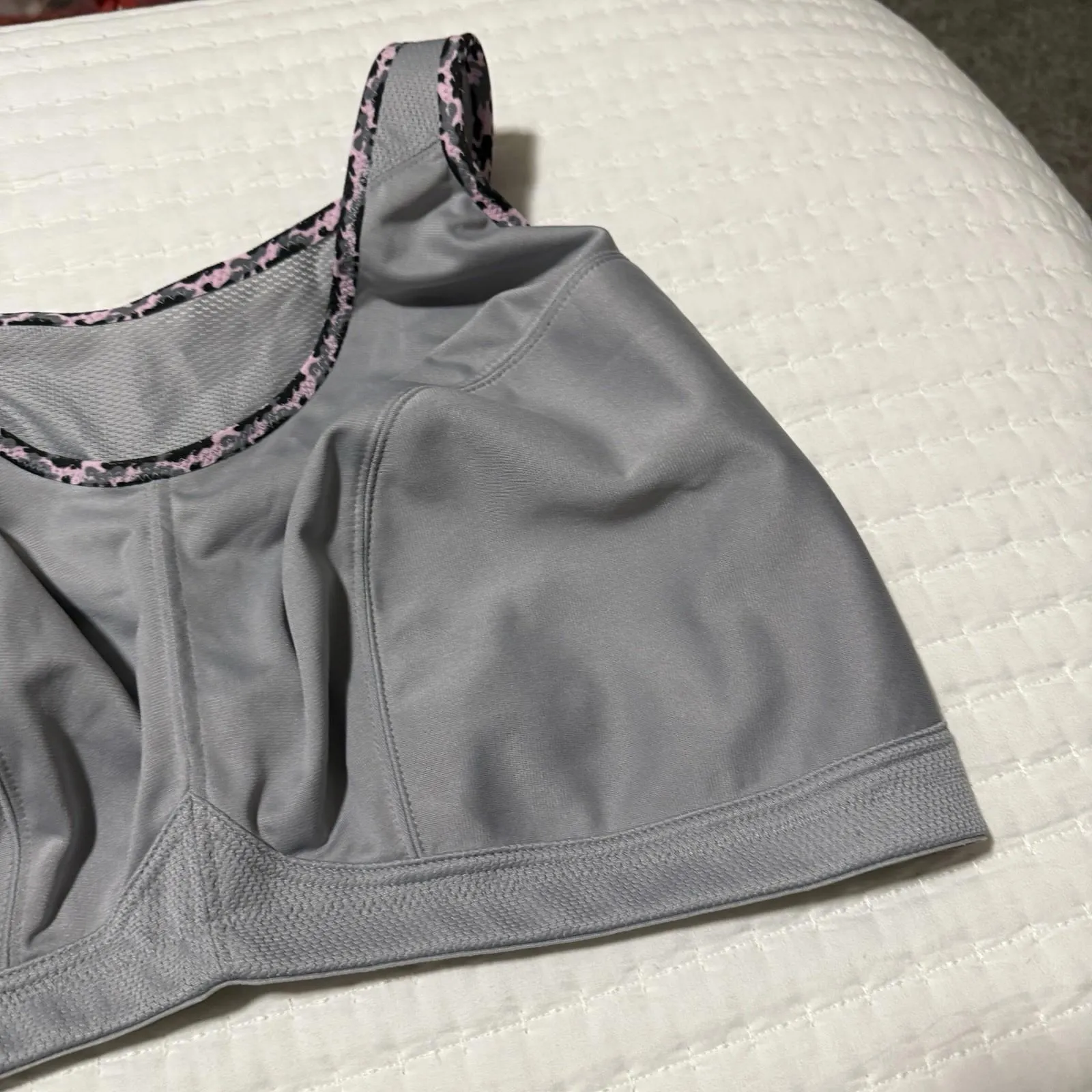 Glamorise 50F Sports Bra Gray Full Figure No Bounce Camisole Wireless 1066 Size undefined - Image 10