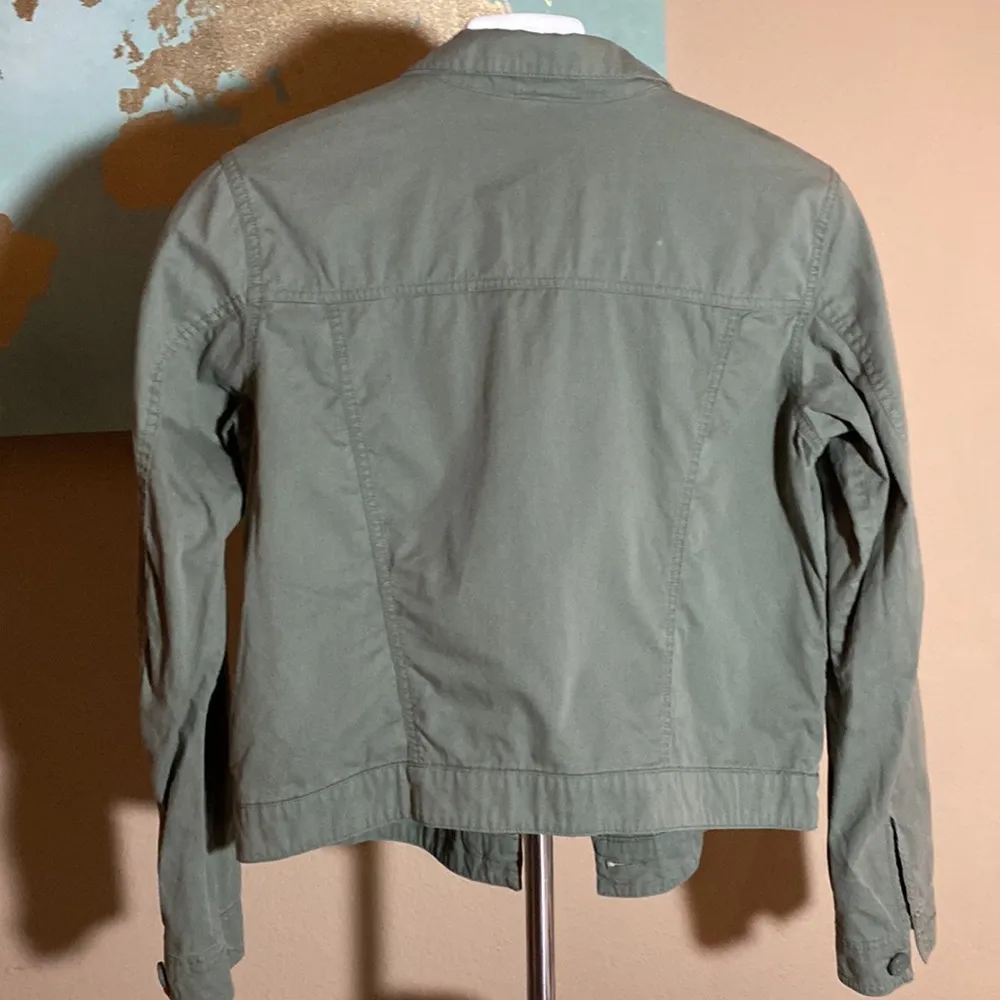 Columbia cropped olive green button jacket small medium utility - Image 4