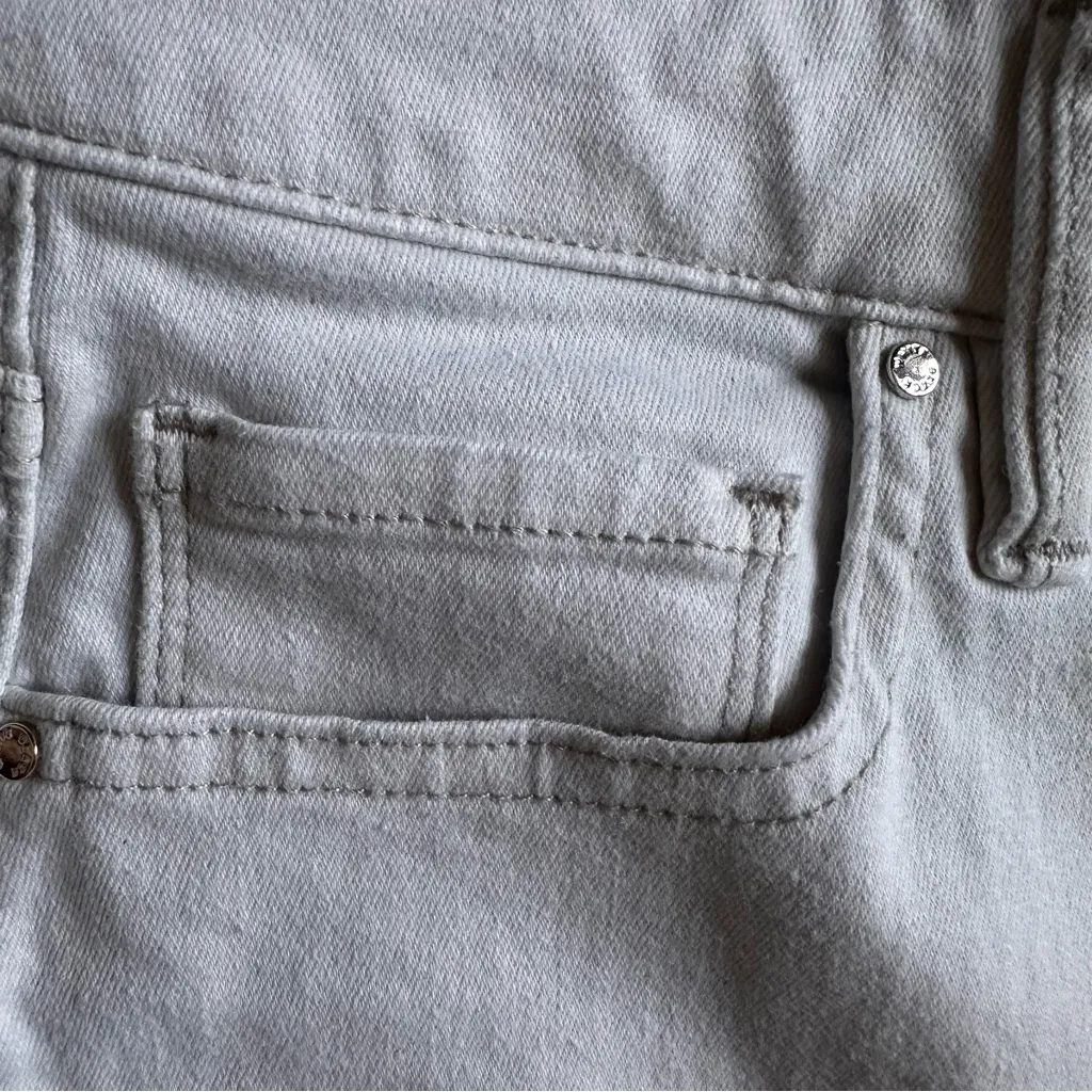 Women’s White High Rise Boot Crop Jeans Size 2 – Classic Fit Stretch Denim - Image 4