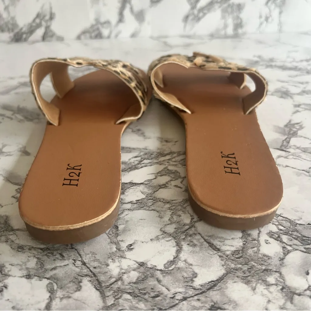 H2K Sandals Leopard Animal Print Slide Calfhair Slide 6 Casual Festival Chic Black - Image 4