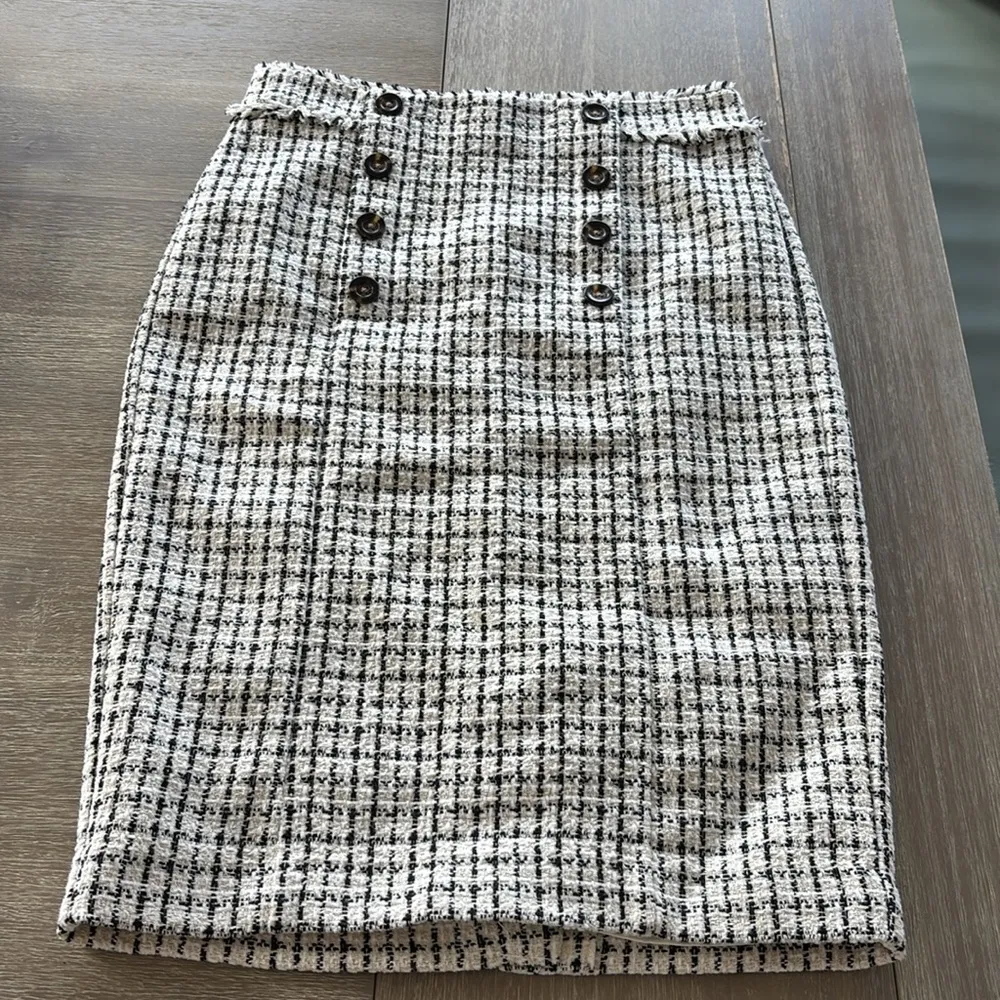 Ann Taylor Black and White Petite Tweed Sailor Pencil Skirt - Image 6