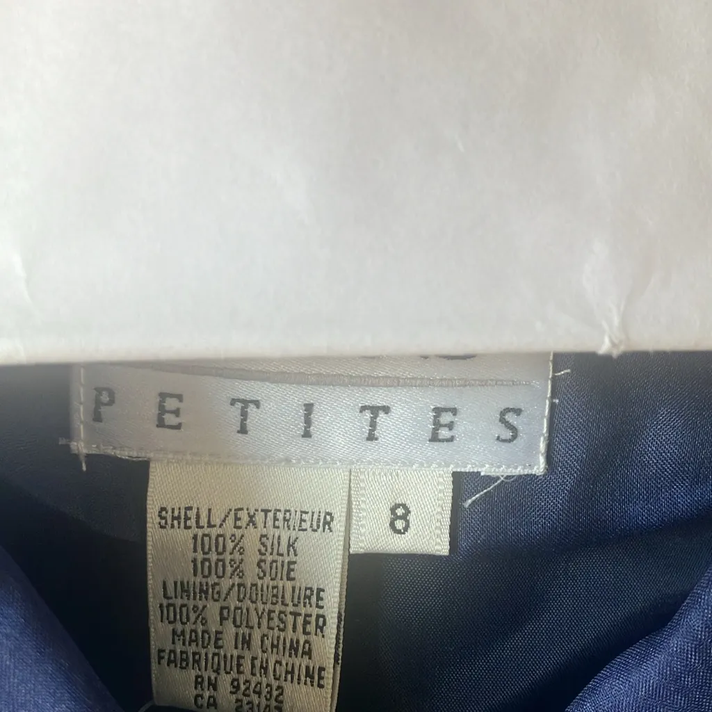 Talbots deep Blue Women's silk top 8 petite nwt - Image 4