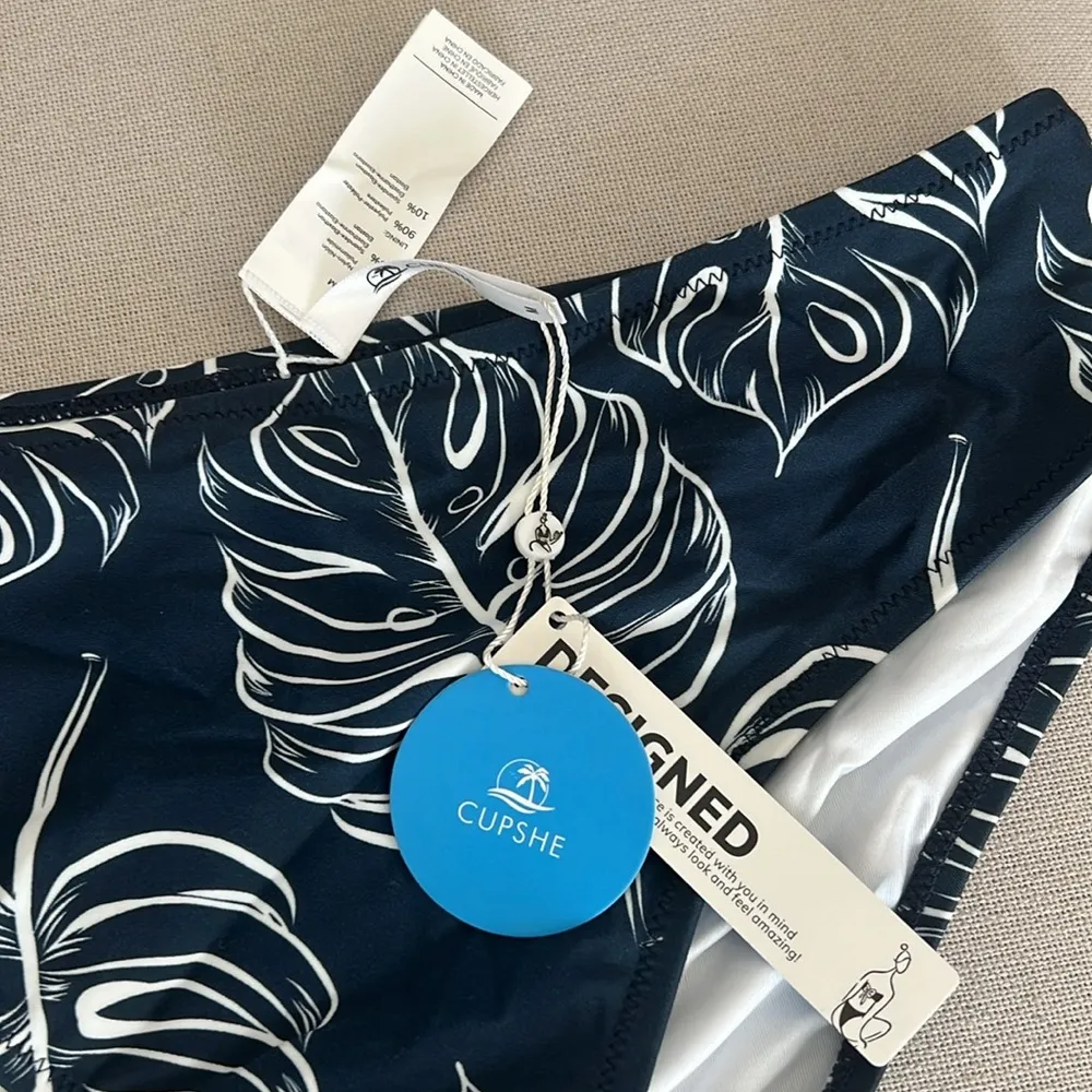 Cupshe Navy Leaf-Print Bikini Bottom Size M New w/Tag - Image 3