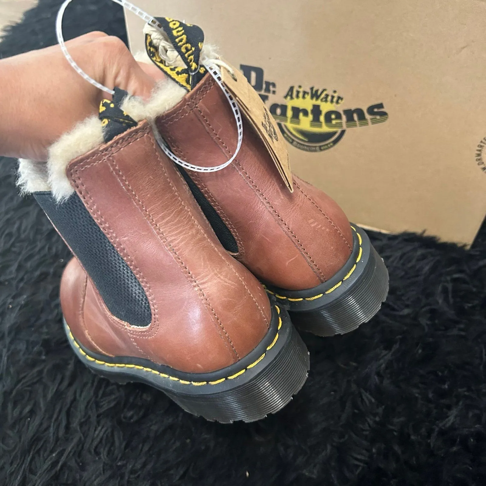 DR MARTENS 2976 leonore leather fur ankle Chelsea boots booties shoes new - Image 6