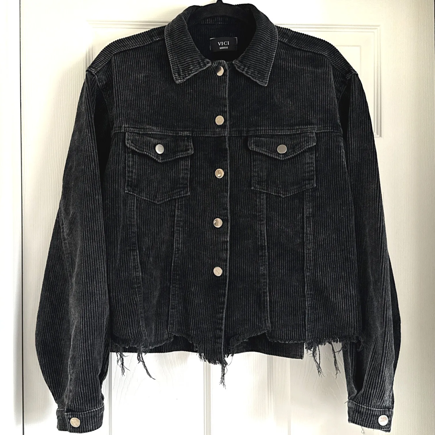VICI ‎ Corduroy Jacket Distressed Hem Button Front Black Jean Jacket Medium - Image 2