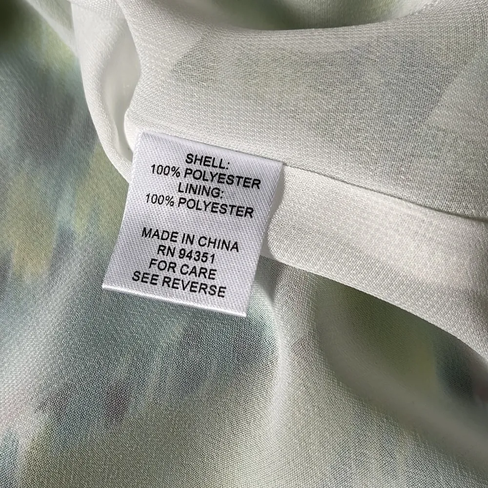 Jade Ruffle Neck top in Monet Lily size Medium Green - Image 5