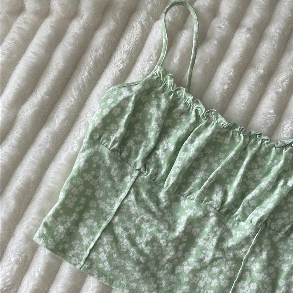 PacSun Light Green Floral Crop Top - Image 2