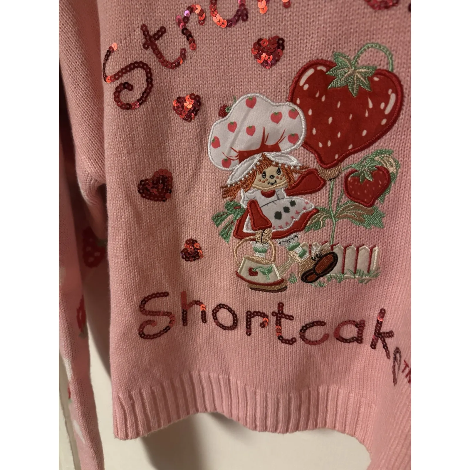 Strawberry Shortcake Women's Pink fuzzy collared Sweater w/Sequin Embellishments Size M - Image 4