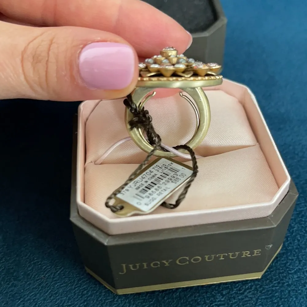 *NWT* Juicy Courure Pink & Gold CZ Pearl Vintage Cocktail Ring + Gift Box - Image 2