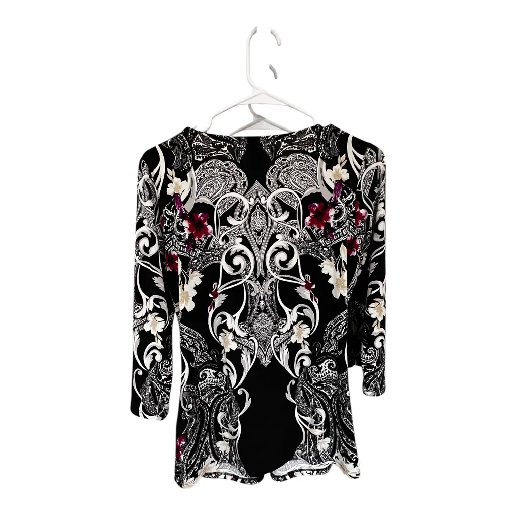 White House Black Market Black and White Paisley Blouse - Image 2