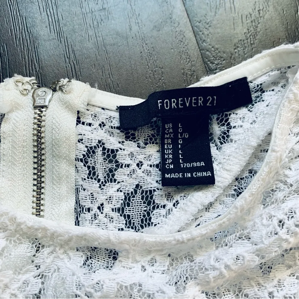 Forever 21 White See-Through Lace Dressy Crop Top - Image 4