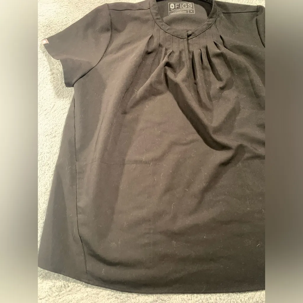 Figs black scrub top small - Image 2
