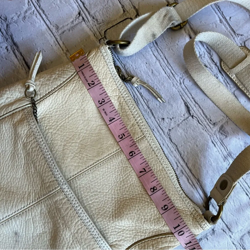 The Sak Leather Crossbody Purse Ivory Adjustable Strap - Image 4