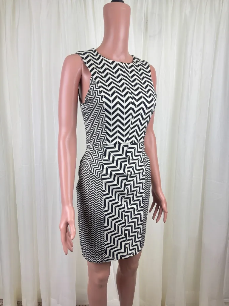 Women's NikiBiki Geometric Stripe Print Bodycon Mini Dress Size Small - Image 2