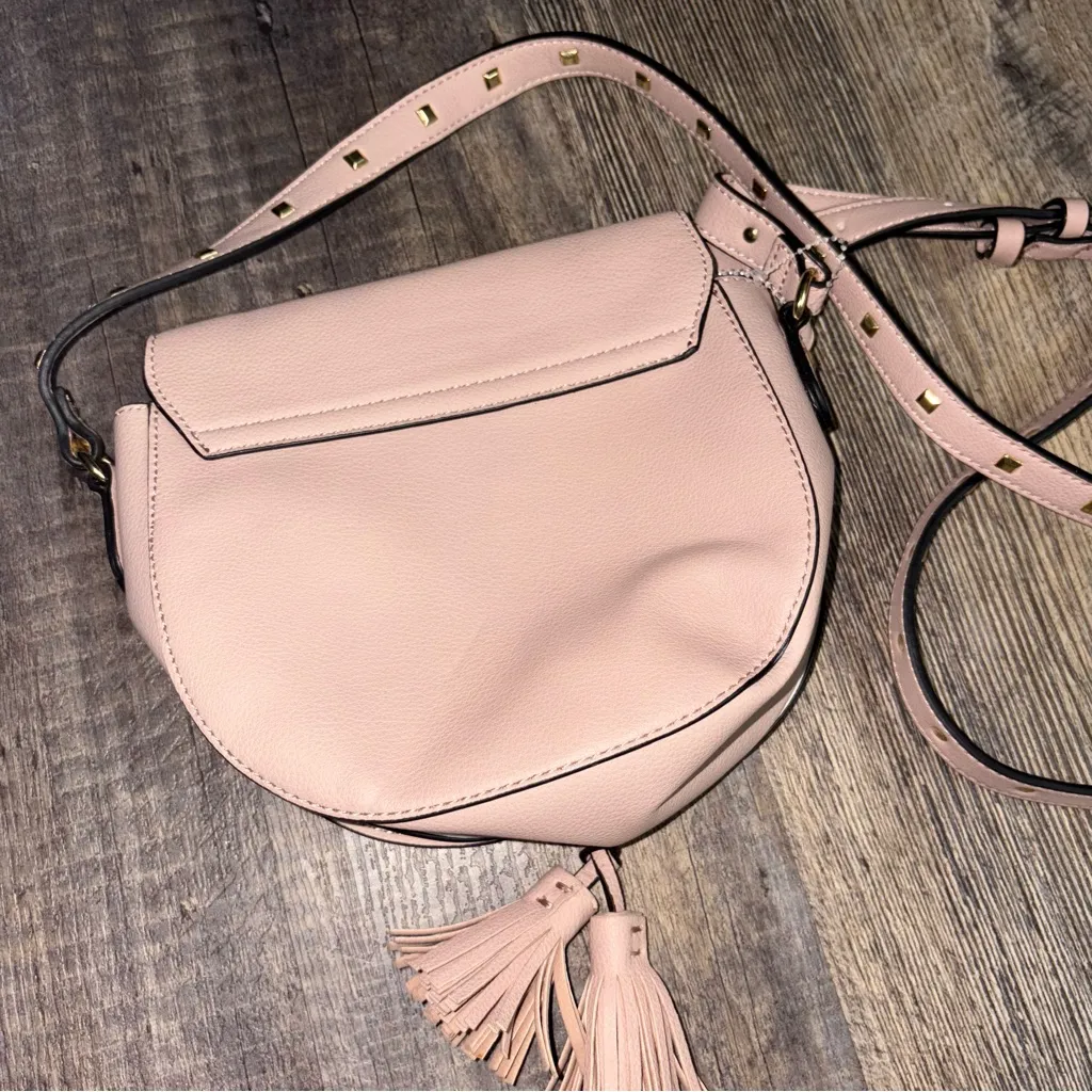 Victoria's Secret Sm Crossbody Saddle Bag Purse Pink Blush Studded Tassels - Image 4