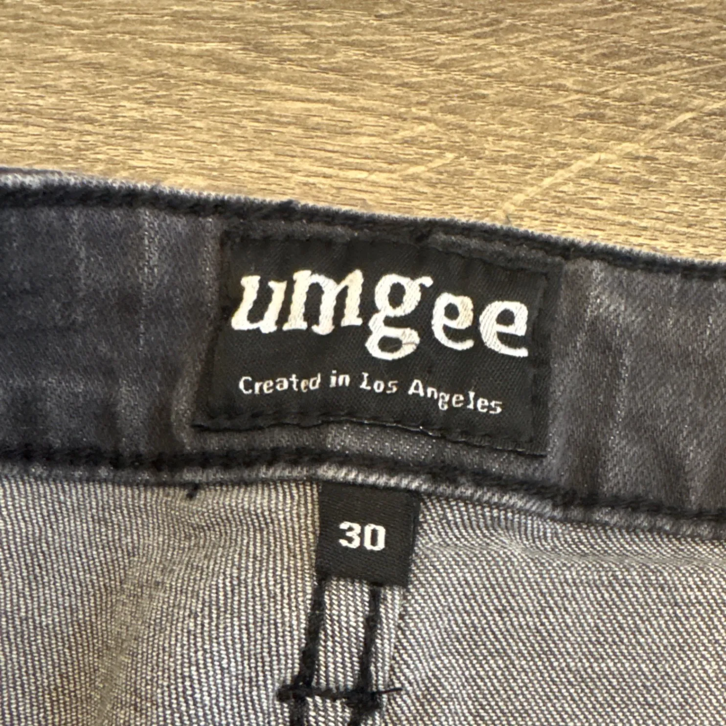 Umgee Jeans Company Women's Gray Button Fly Frayed Hem Denim Shorts Size 30 - Image 5