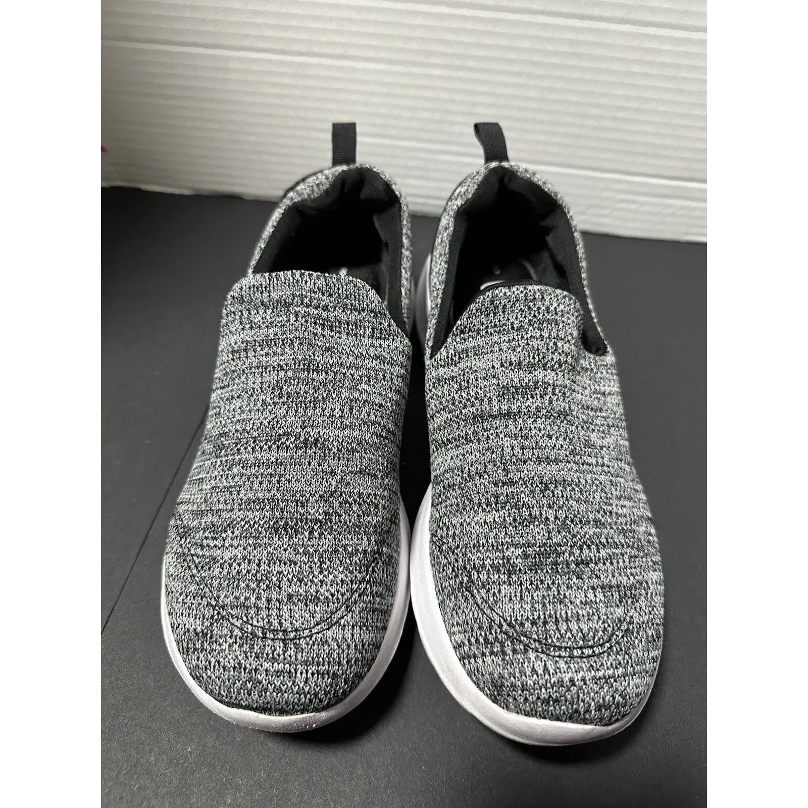 Athletic Works Women's Knit Memory Foam Slip-on Sneakers Size 8 - Image 2