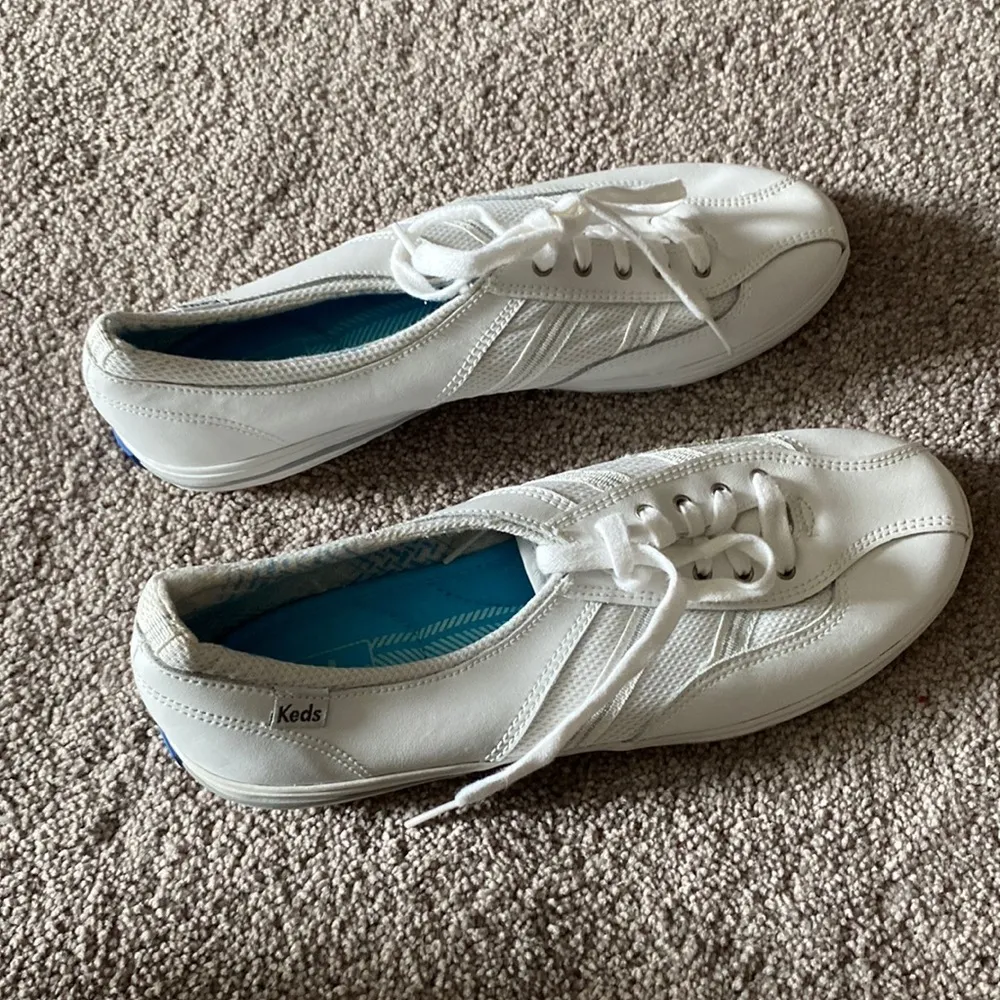 Keds White Shoes SIZE 9.5 - Image 2