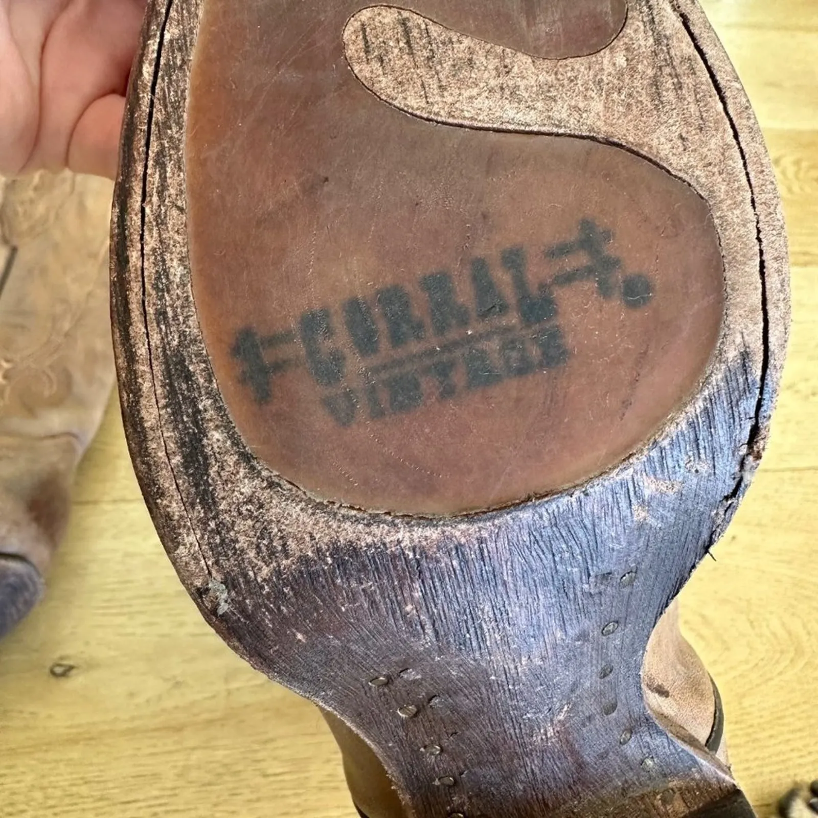 Corral Vintage Western Boots in Brown - Image 5